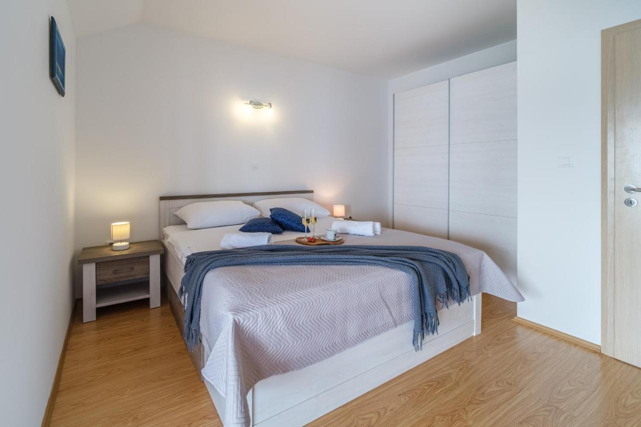 Rooms Plaza Divuje Murvica  Exteriör bild