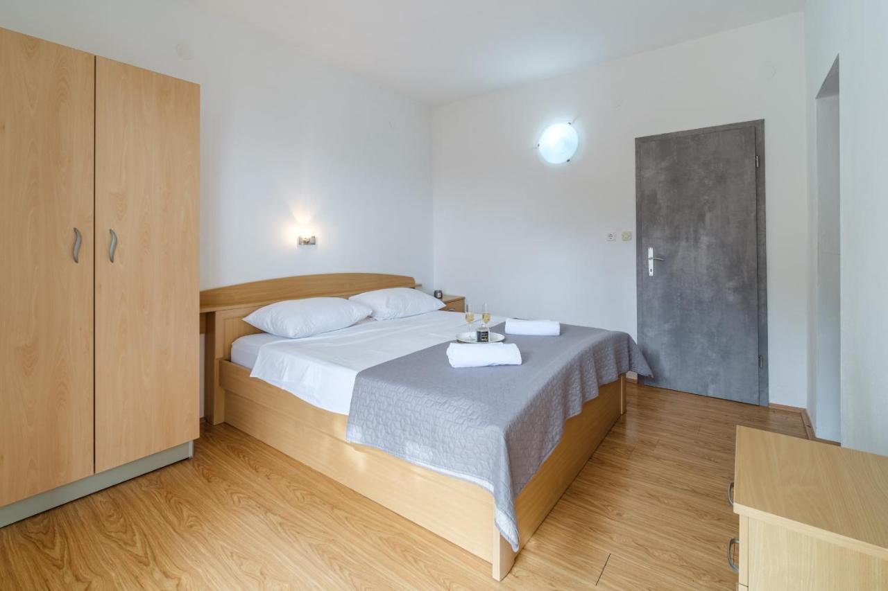Rooms Plaza Divuje Murvica  Exteriör bild