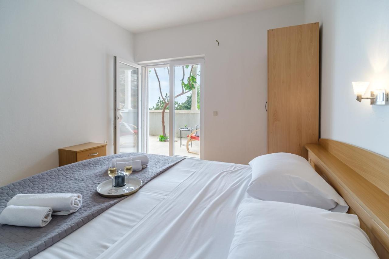 Rooms Plaza Divuje Murvica  Exteriör bild