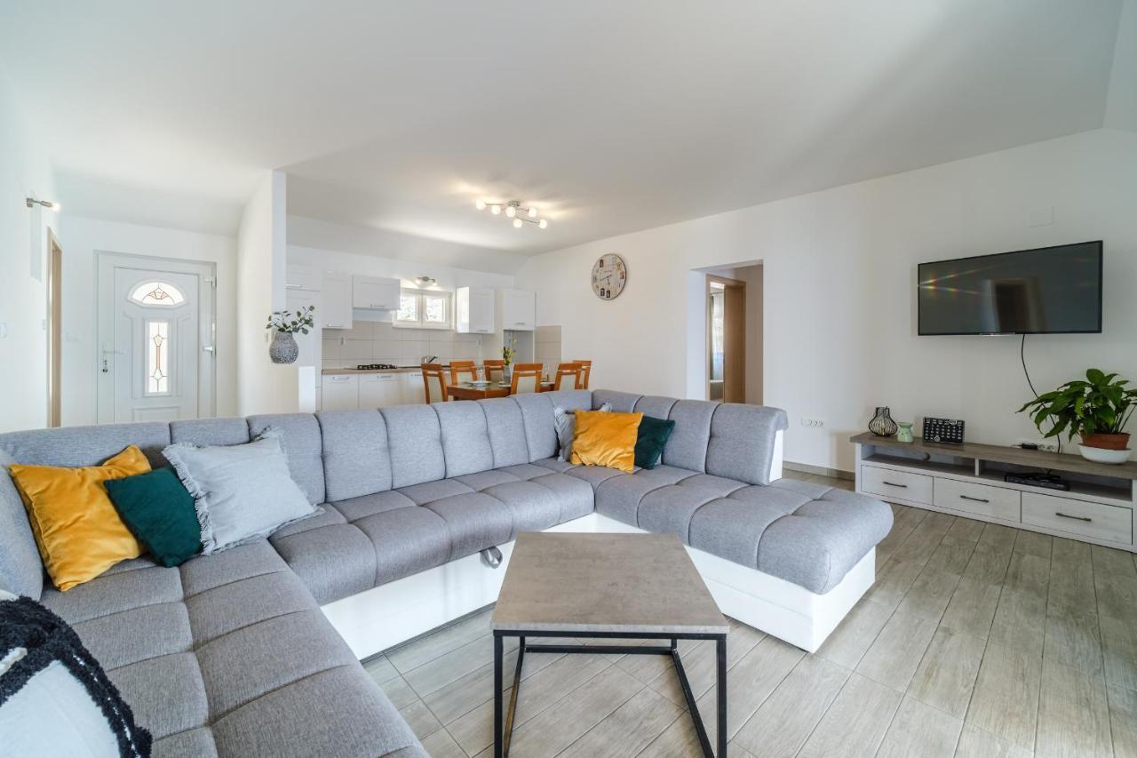 Rooms Plaza Divuje Murvica  Exteriör bild